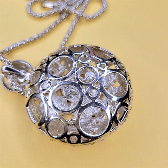 Large Round Crystal Pendant Necklace - Picture 6 of 13